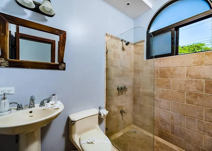 Aparthotel Pool & Ac Close To With Free Bikes!