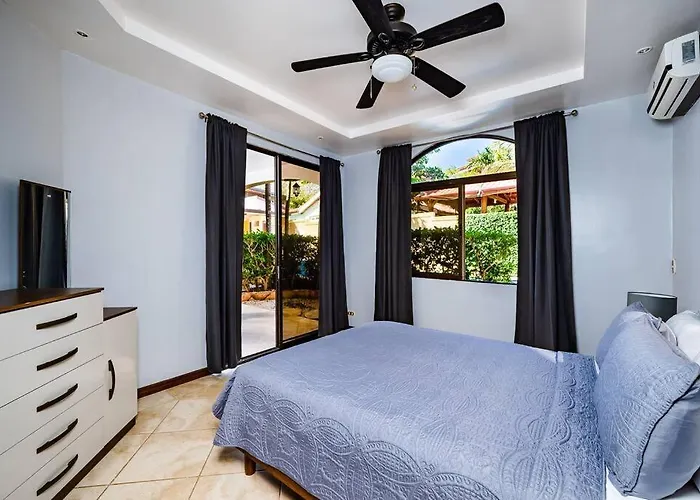 Aparthotel Pool & Ac Close To With Free Bikes!