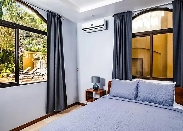 Pool & Ac Close To With Free Bikes!